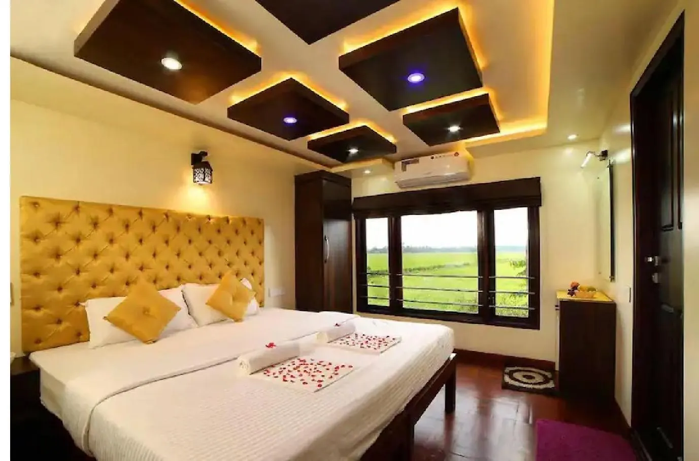 Botel Northstar 3 Bedroom Ac Private Houseboat With All Meals Alappuzha